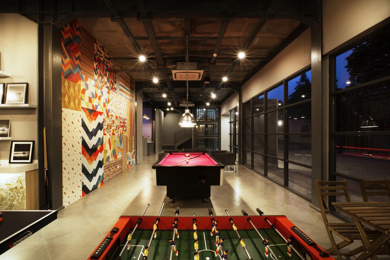 Nomad Hostel Kemang Giacarta Esterno foto