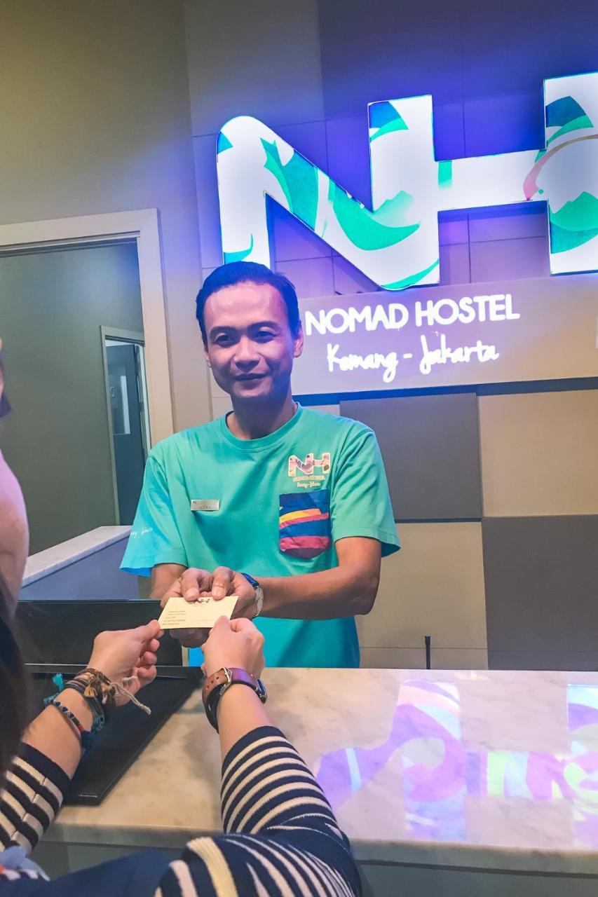 Nomad Hostel Kemang Giacarta Esterno foto